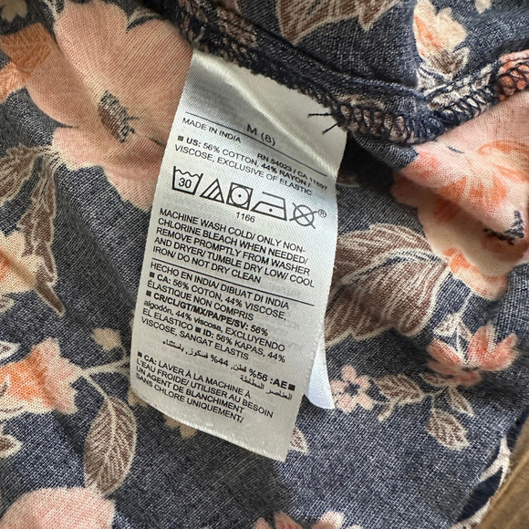 Girls Old Navy Navy Peach Floral Long Sleeve Blouse M (8) - Picture 4 of 4